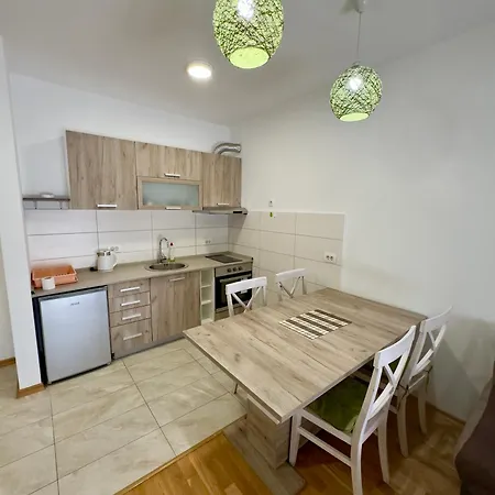 Cozy 1 Bedroom With Free Parking * Podgoriçe