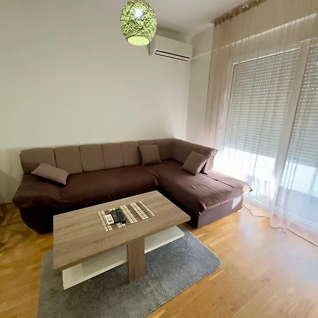 Cozy 1 Bedroom With Free Parking Podgoriçe
