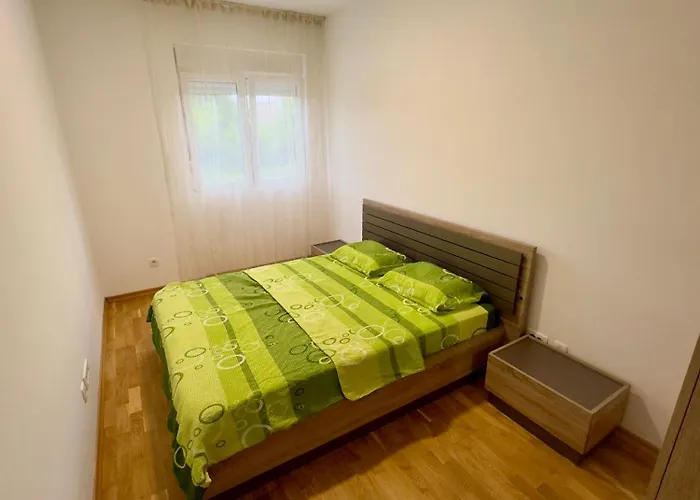 Cozy 1 Bedroom With Free Parking Daire Podgoriçe