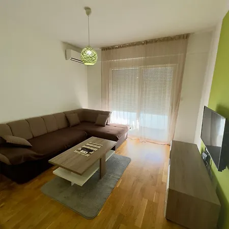 Cozy 1 Bedroom With Free Parking Подгорица